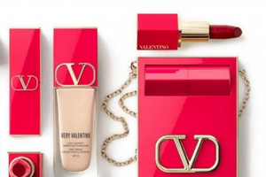 test du rouge à lèvres de Rosso Valentino