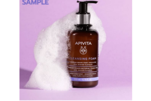 échantillon gratuit de la mousse nettoyante visage Apivita