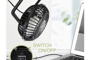 un mini ventilateur USB à tester