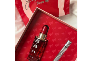 un coffret de parfum Yes I Am de Cacharel