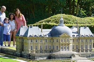entrées en famille pour le parc France Miniature