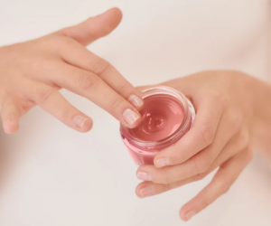 Une poudre de lait exfoliante d'Embryolisse