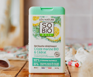 un gel douche rafraîchissant Criste marine & Cédrat de Léa Nature
