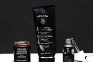 Apivita Black Détox Gel Nettoyant Noir Visage & Yeux