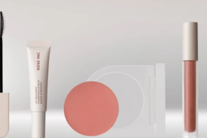 un lot de maquillages Rose Inc