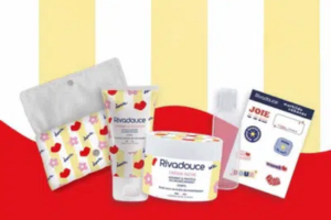 lot de produits pour bébé